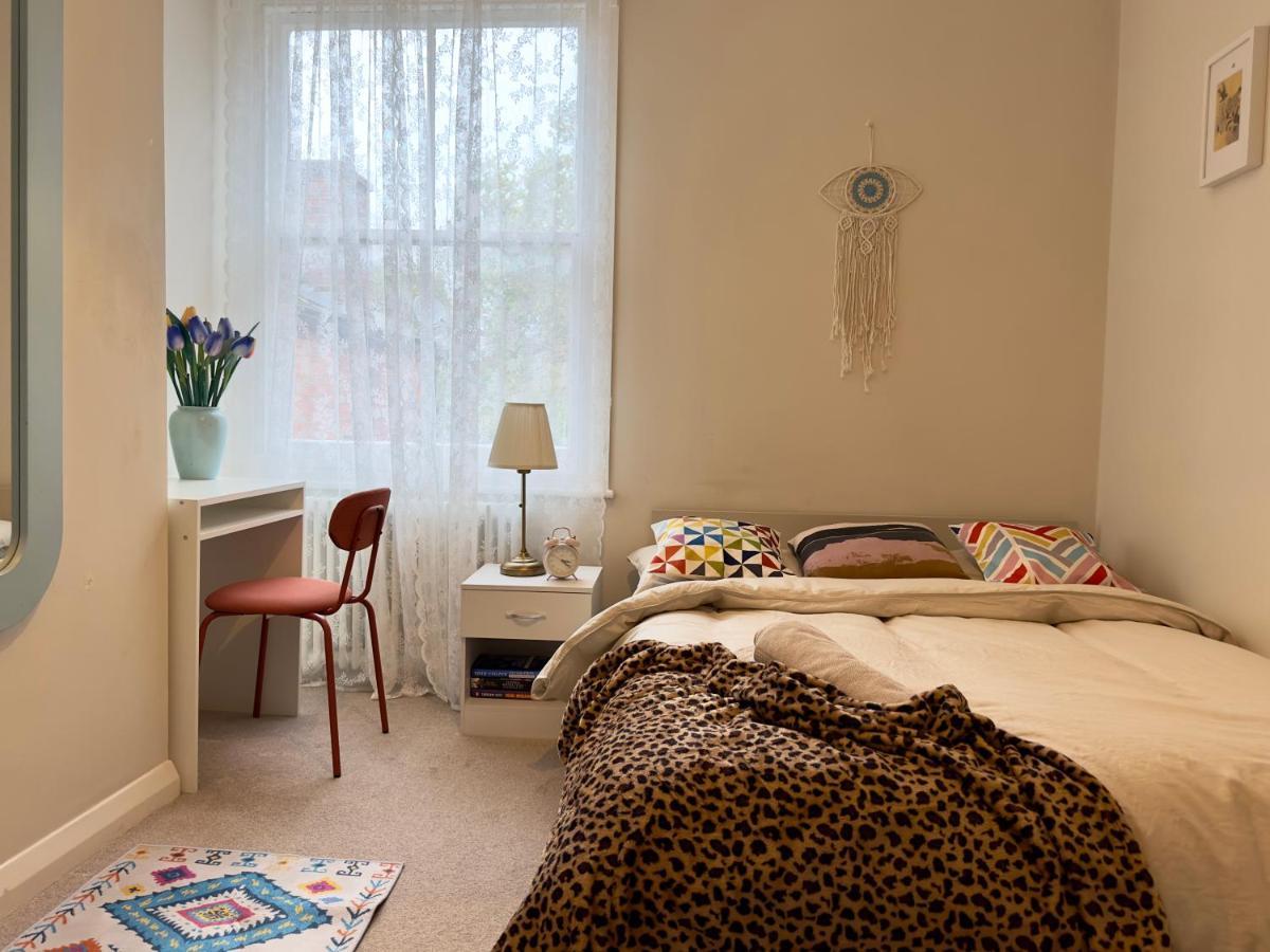 Habitación en casa particular Cosy 3 Bedroom Flat Nearby Willsden *